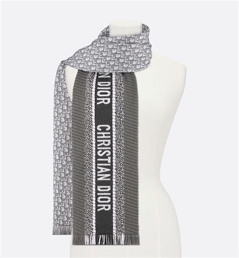 CHRISTIAN DIOR Oblique University Reversible Scarf .